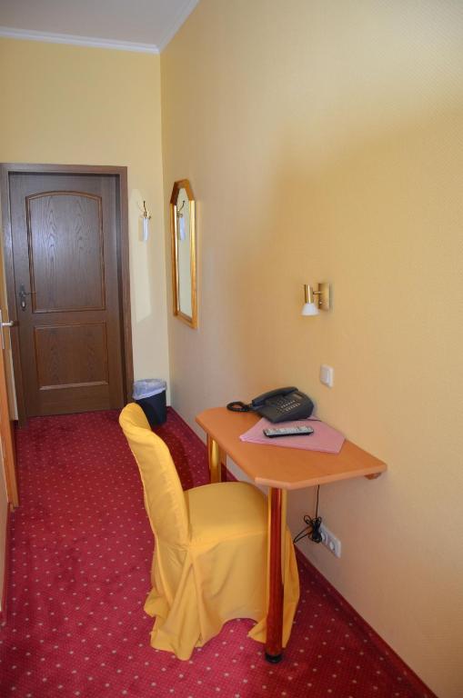 Hotel Zwei Mohren Ruedesheim am Rhein Room photo